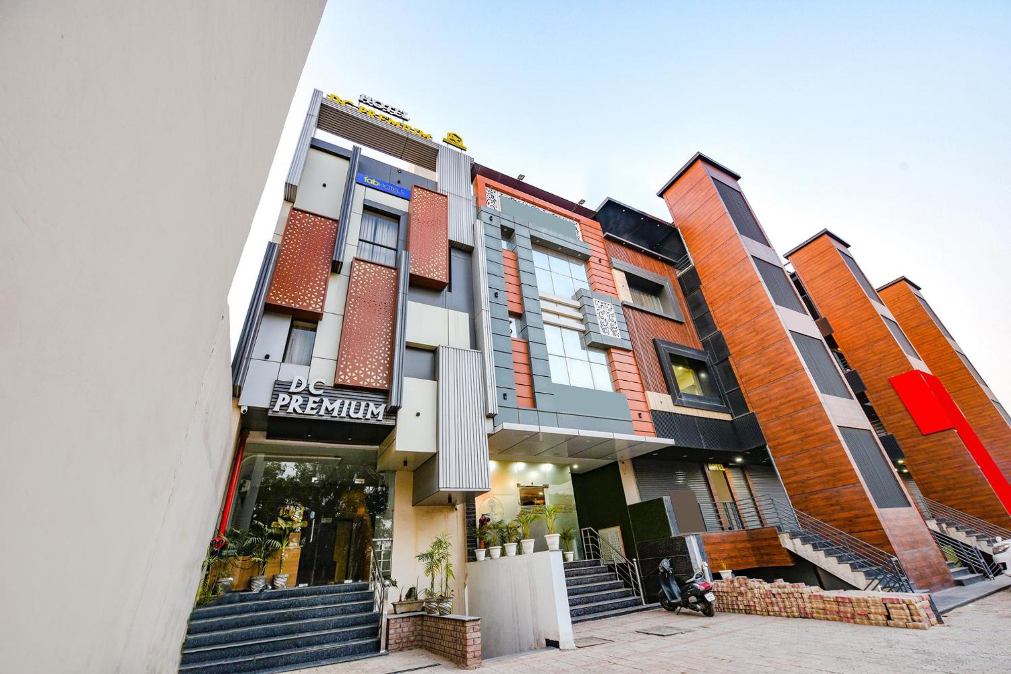 Fabhotel Dc Premium Zirakpur Εξωτερικό φωτογραφία